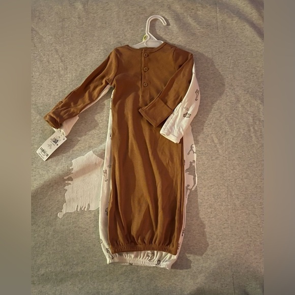 🆕 Carters | Set of Two Gowns Safari Animals | 3 mo - Picture 1 of 7